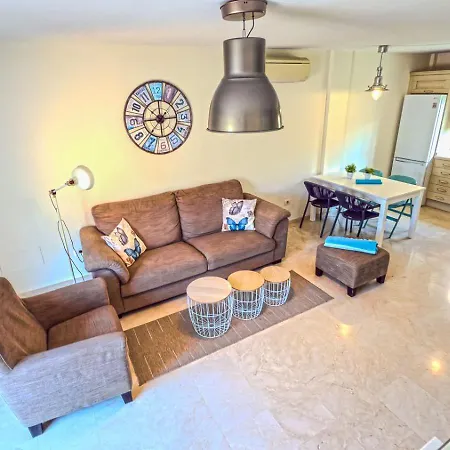 Semesterbostad Paraiso Poolside Townhouse In