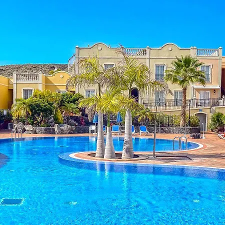 Paraiso Poolside Townhouse In