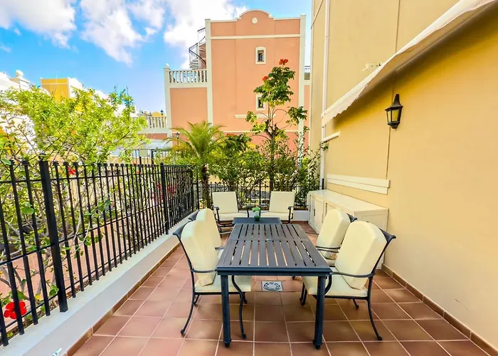 Paraiso Poolside Townhouse In *