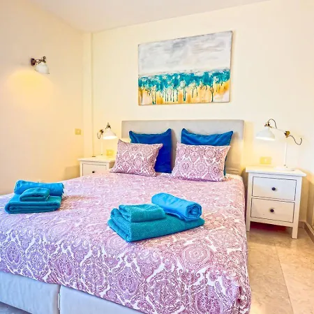 Paraiso Poolside Townhouse In Hébergement de vacances