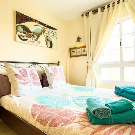 Hébergement de vacances Paraiso Poolside Townhouse In *