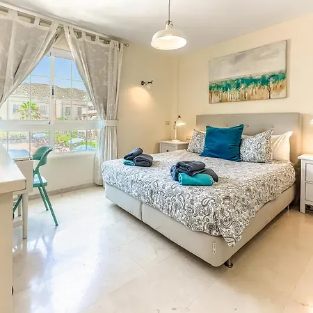بيت للعطل Paraiso Poolside Townhouse In *