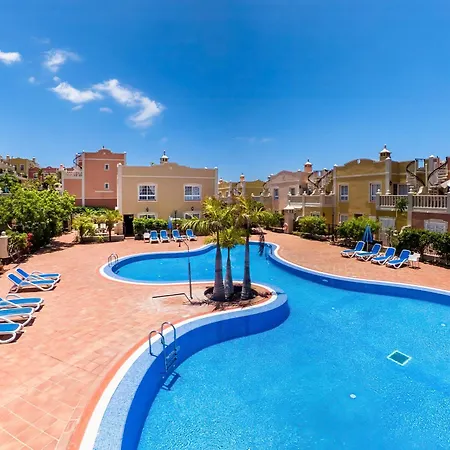 Paraiso Poolside Townhouse In 度假居 *