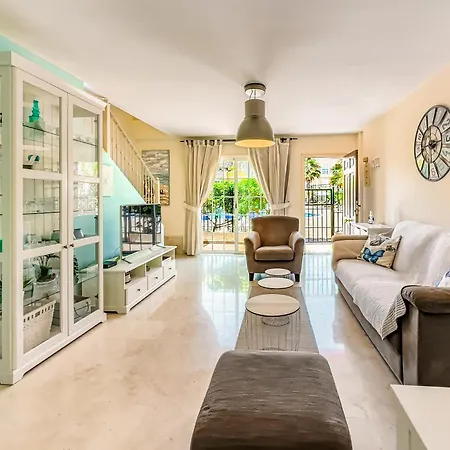 Paraiso Poolside Townhouse In بيت للعطل *