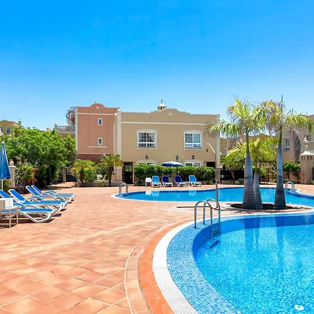 بيت للعطل Paraiso Poolside Townhouse In