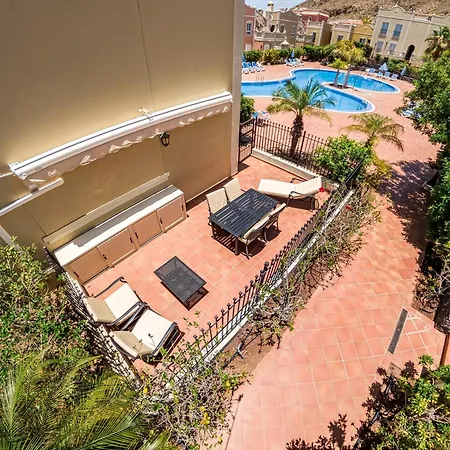 بيت للعطل Paraiso Poolside Townhouse In *