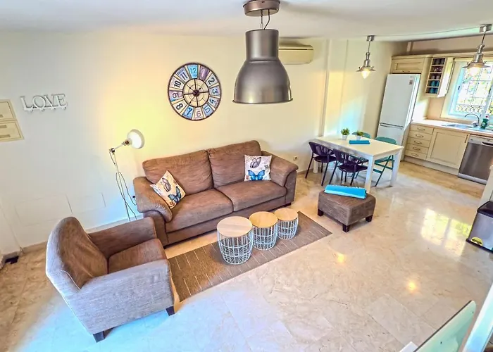 Dom wakacyjny Paraiso Poolside Townhouse In