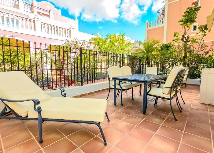 Dom wakacyjny Paraiso Poolside Townhouse In