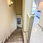 Paraiso Poolside Townhouse In Σπίτι διακοπών